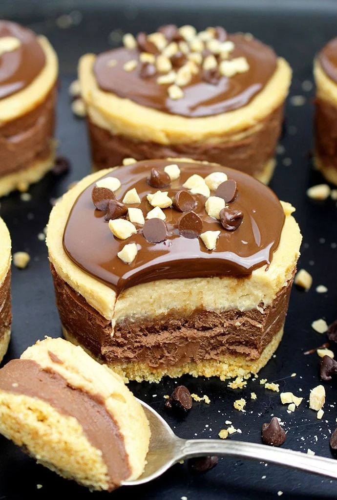 No Bake Chocolate Peanut Butter Mini Cheesecake